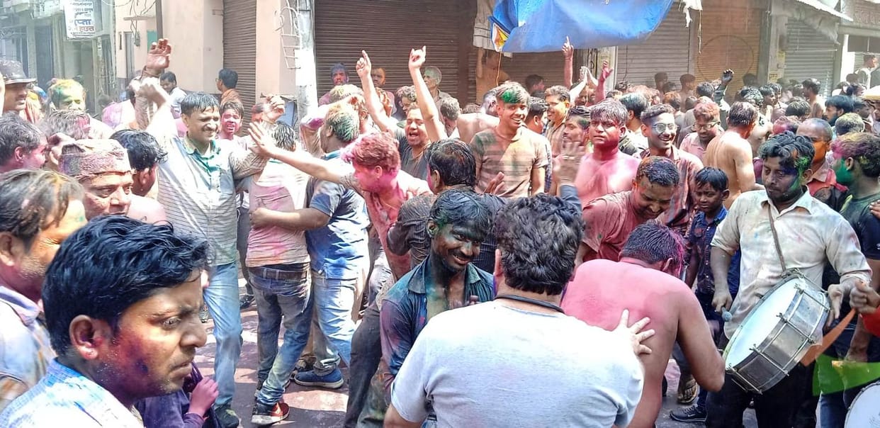 holi celebration in kasganj