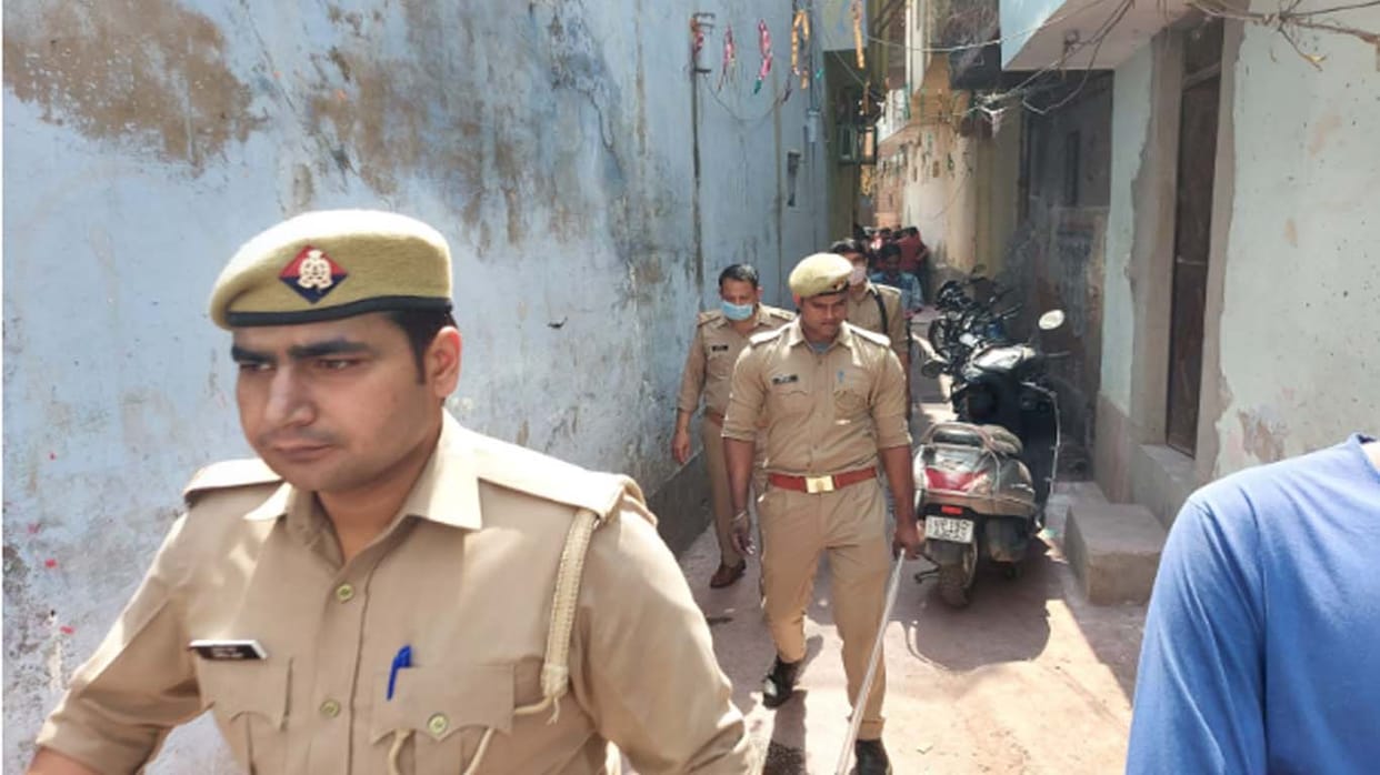 Meerut: One dies due to drinking poisonous liquor, the condition of the other is critical
