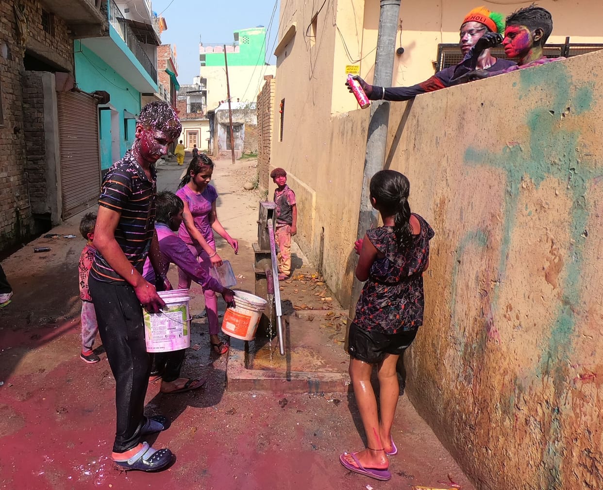 holi