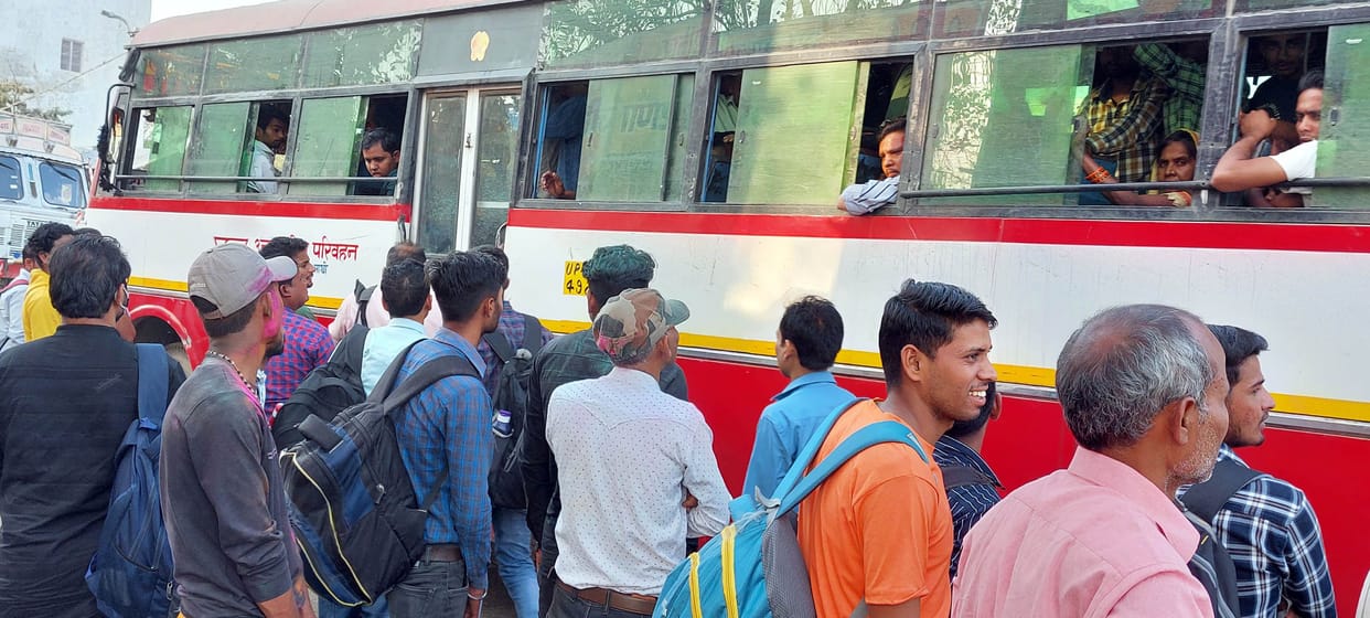 Hathras: Roadways buses already filled, passengers remained upset