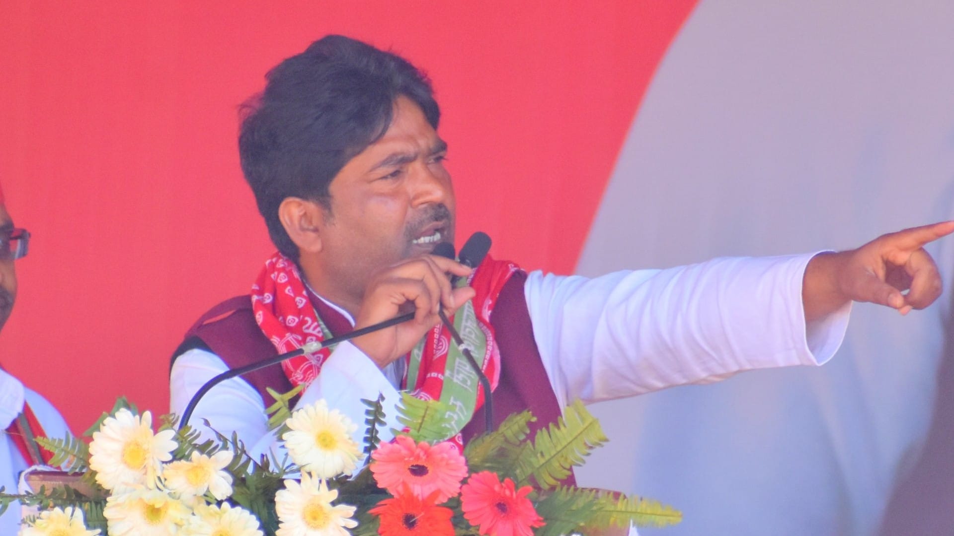Basti News: Police Raided the SP MLA Residence the Block Pramukh Was Kidnapped