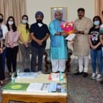 उपराज्यपाल एमबीबीएस के छात्रों से मिले।