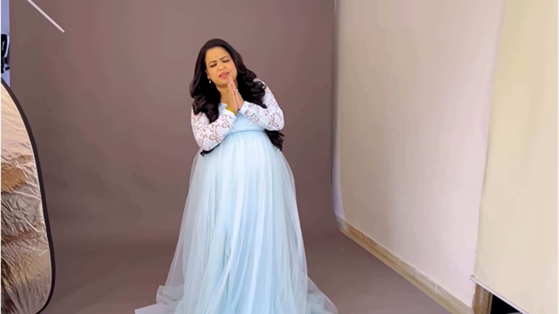 Angry Sikh society demanded to register fir against comedian Bharti Singh after commenting on beard-mustache