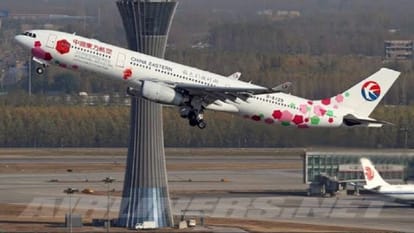 china plane crash boeing 737 carrying 133 crashes in china while on a flight from the city of kunming to guangzhou casualties unknown boeing