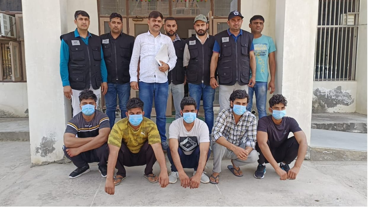 Sonipat STF Arrested Five Accused of Paper Solver Gang