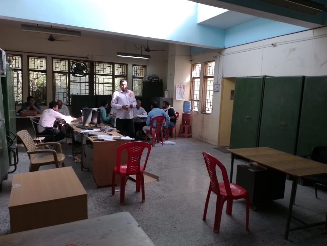 Government departments open even after four days of holiday, chairs remained vacant in many departments