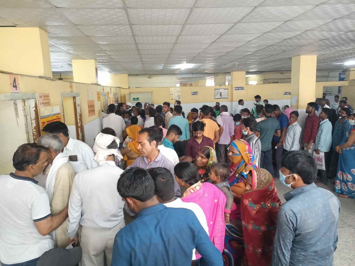 Crowd of patients and relatives