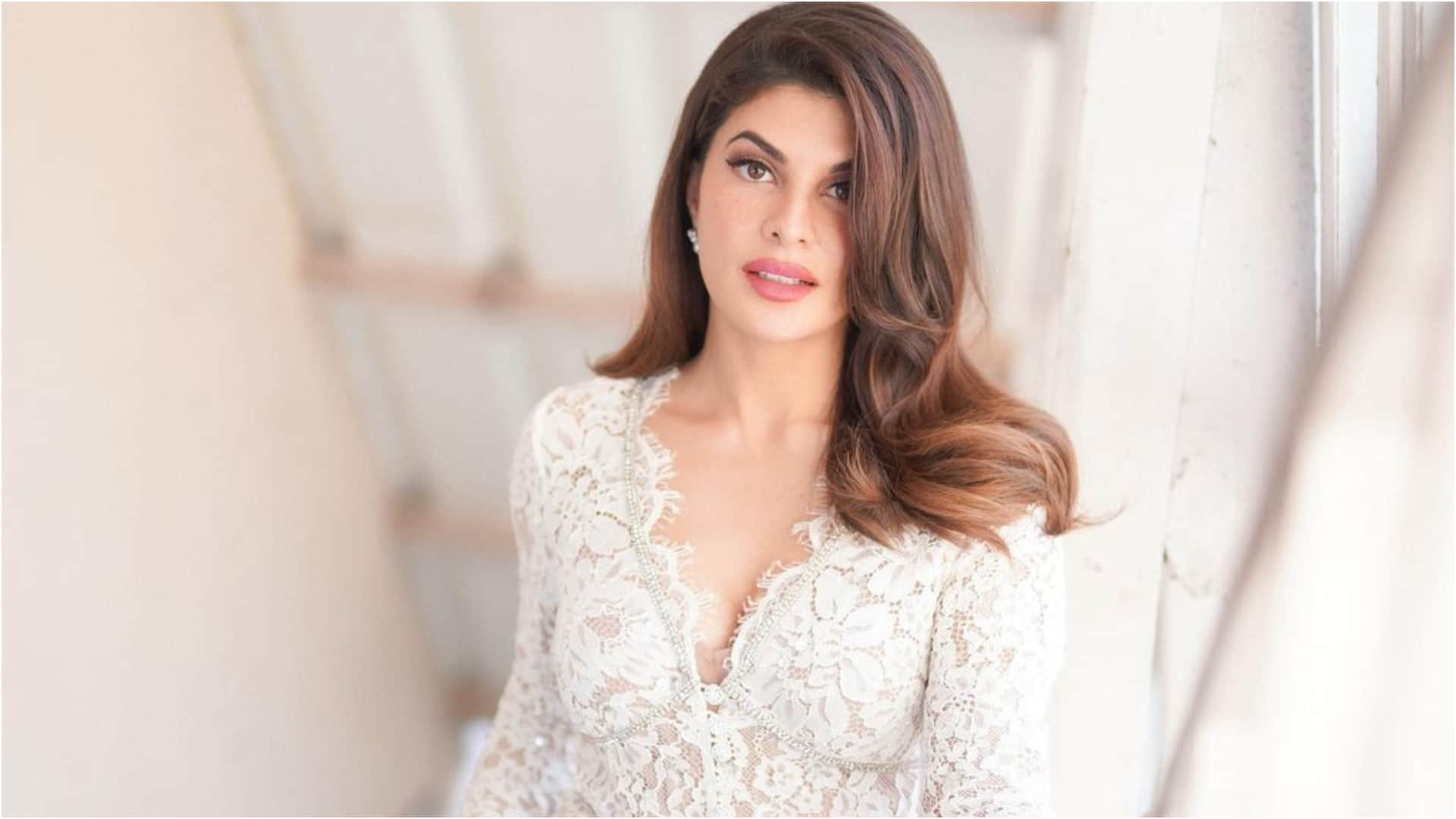 Sukesh Chandrashekhar money laundering case Jacqueline Fernandez reaches eow office  for Investigation