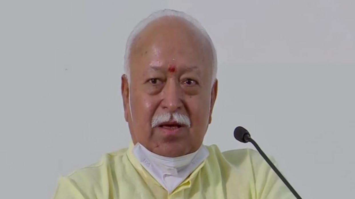 MP News: Sangh chief Bhagwat told Modi the volunteer of RSS, also said this