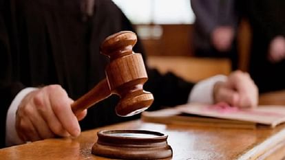 Agra: पिता की हत्या करने वाले बेटे को आजीवन कारावास की सजा, फूंकनी से पीट-पीटकर मार डाला था court sentenced life imprisonment to son found guilty of murdering his father in Agra