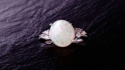 opal gem stone removes the problem of financial and married life know how to wear