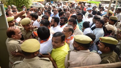 During the nomination in the collectorate, there was a heated argument between MLC and ADM