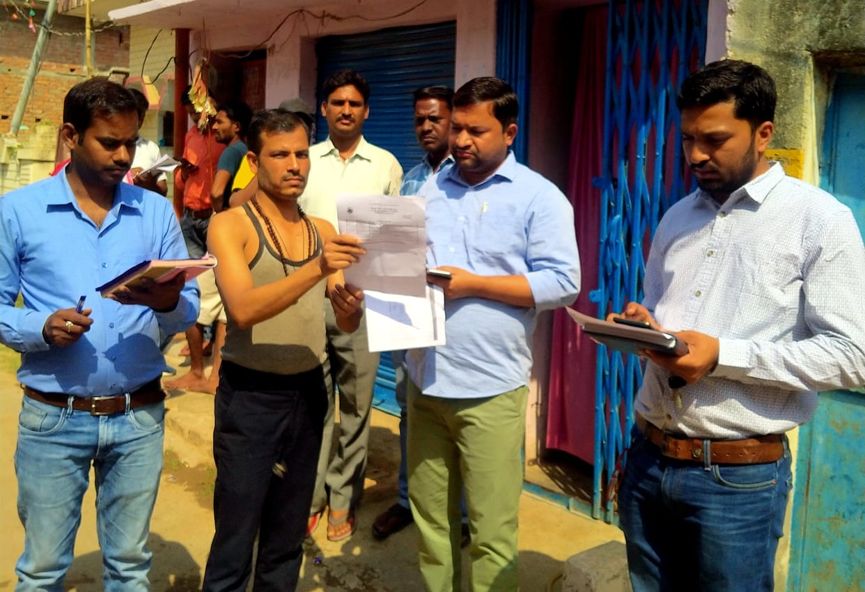 The baton went on the defaulters, many consumers cut off the electricity connection