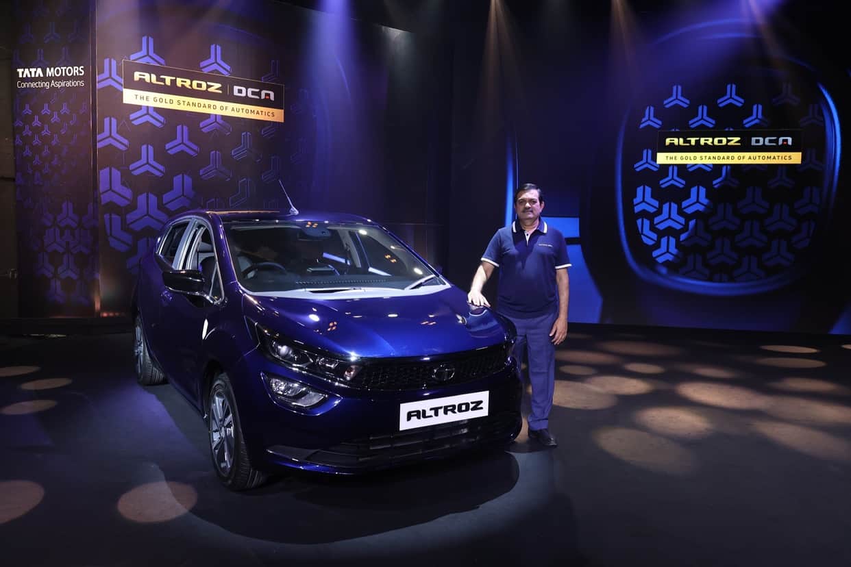 Tata Altroz Automatic 2022 Variant Launched in India Tata Altroz Dual Clutch Automatic Tata Altroz New Variant Tata Motors