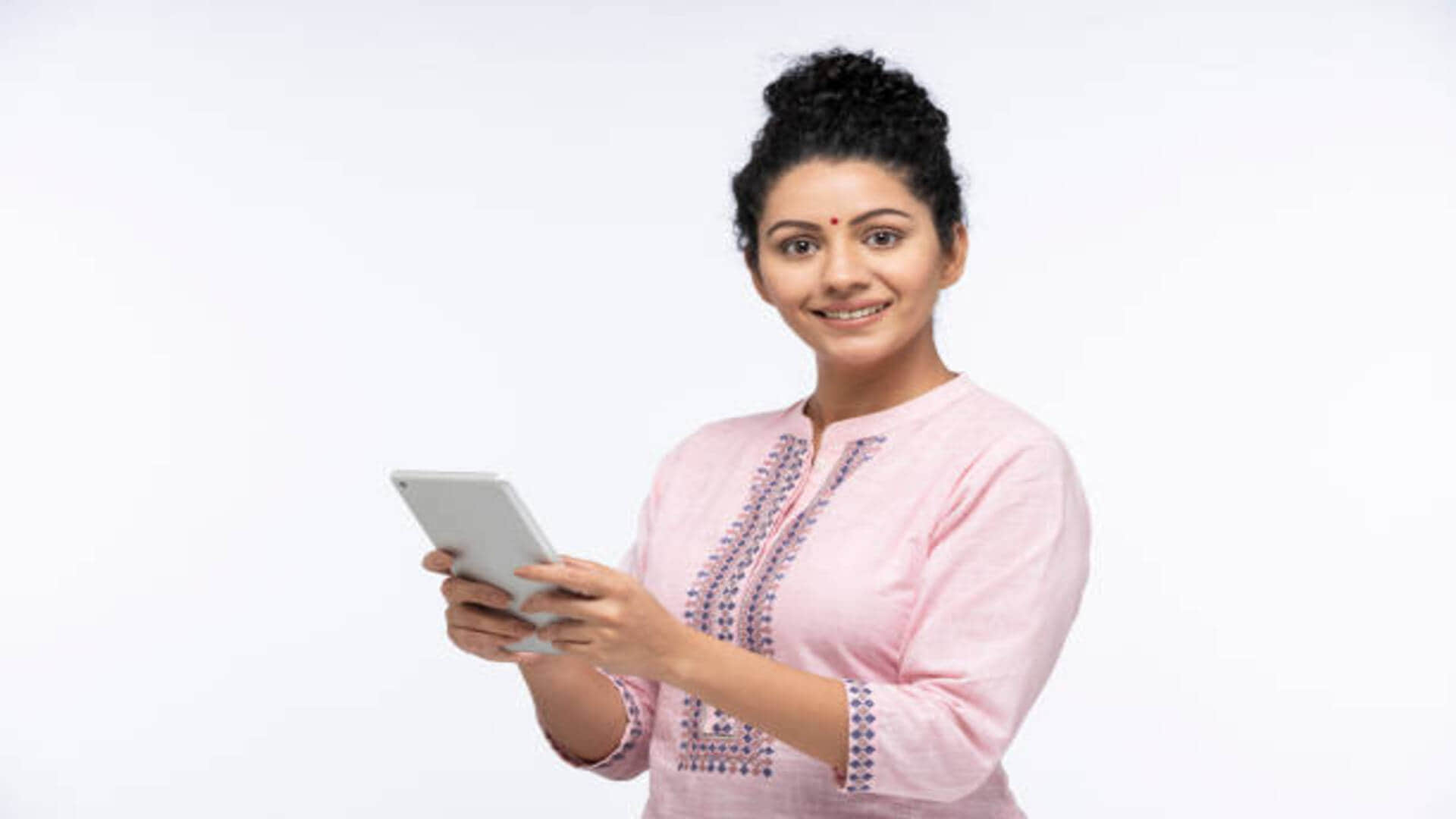 Vastu Tips For Women to get success and money in life