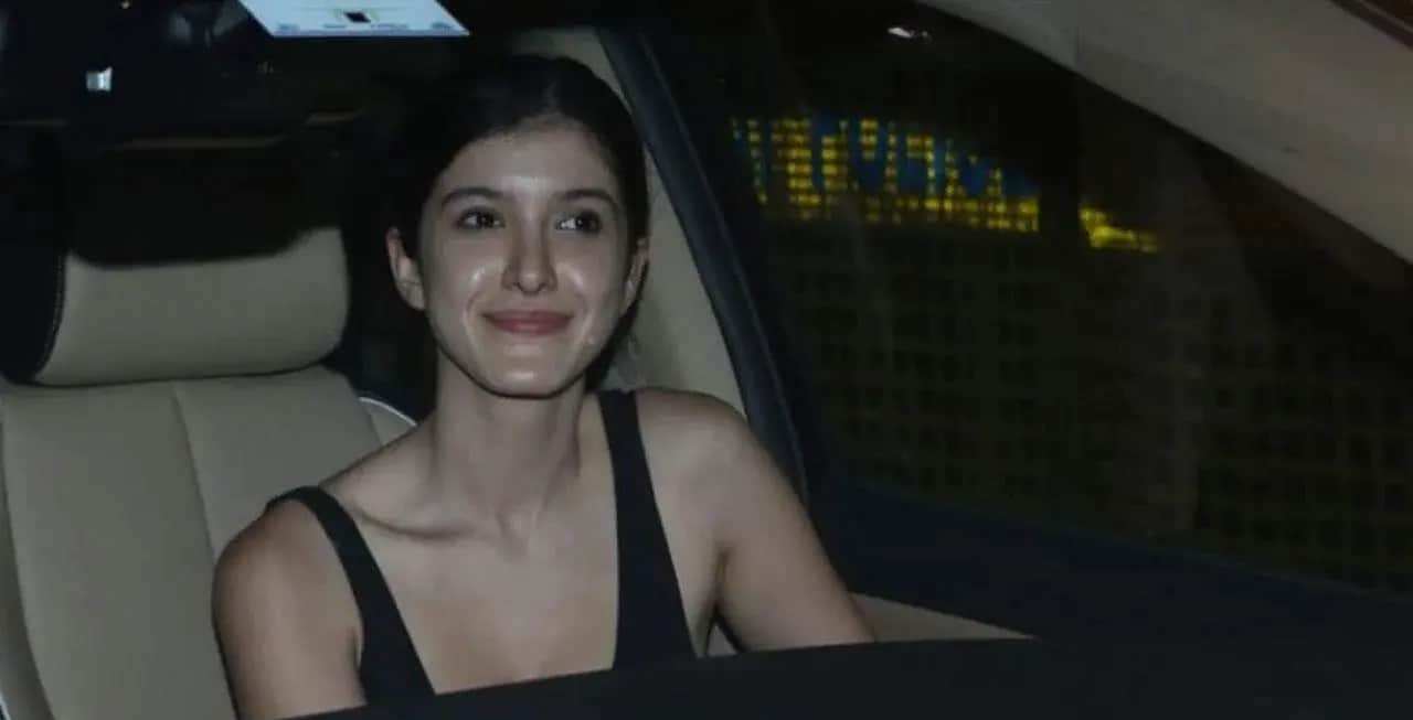 sanjay kapoor daughter shanaya kapoor bought new audi car photo goes viral on internet