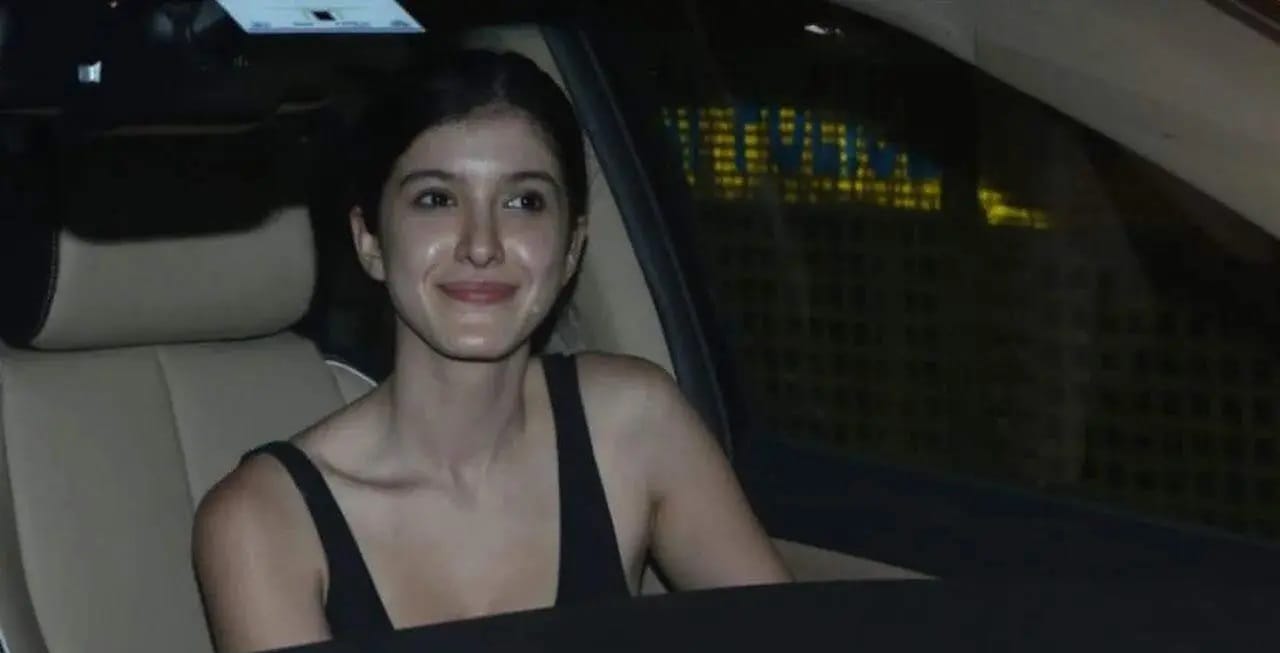 sanjay kapoor daughter shanaya kapoor bought new audi car photo goes viral on internet