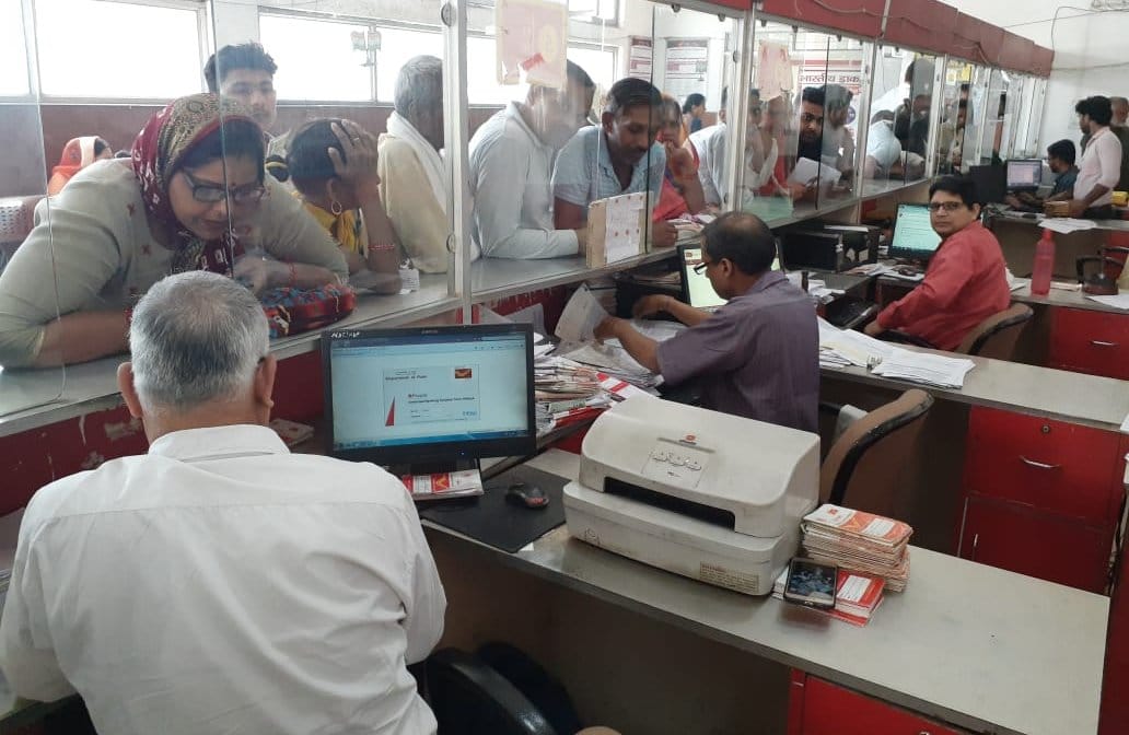 Server stalled 10 crore transactions, 1.5 lakh account holders upset