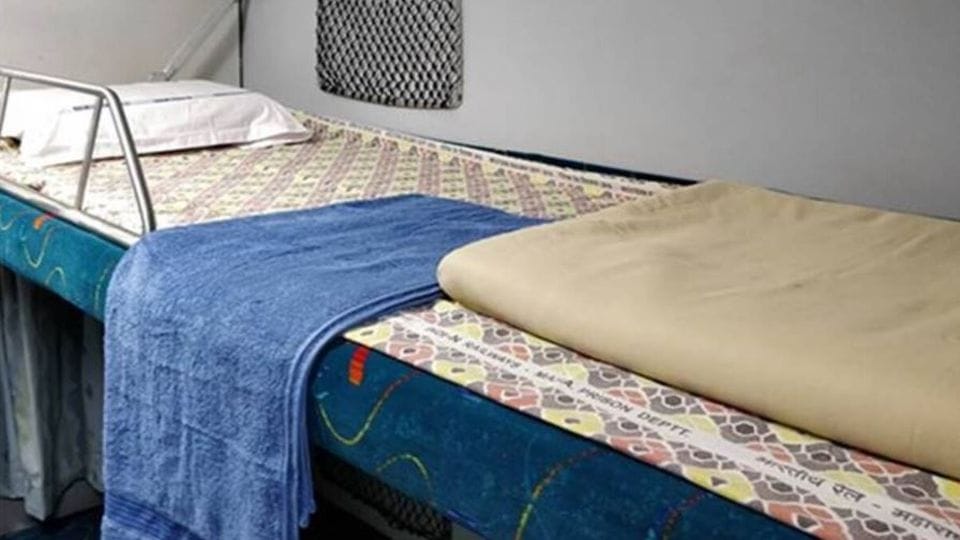 Indian railway Good News Bedroll will  available in Mahakal Express from 29 march facility start soon in janta and Begumpura Express