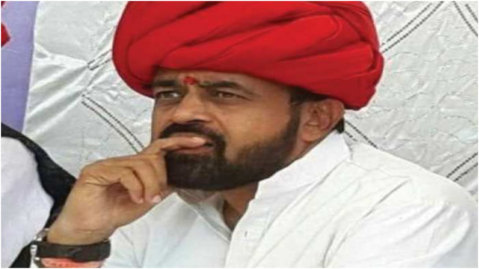 CM gehlot advisor Sanyam Lodha says every Congress leader is a slave of Gandhi Nehru family