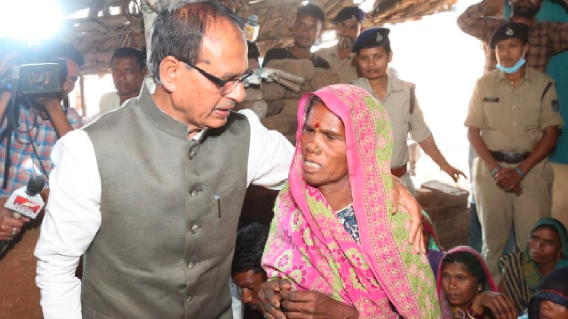 CM Shivraj said in Raisen: Mama's bulldozer has run, now will not stop, till the miscreants will not be buried