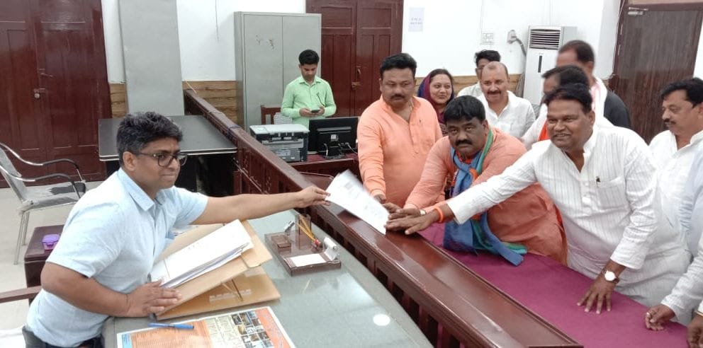 MLC elections: Seven candidates including BJP, SP filed nomination in Dewariya