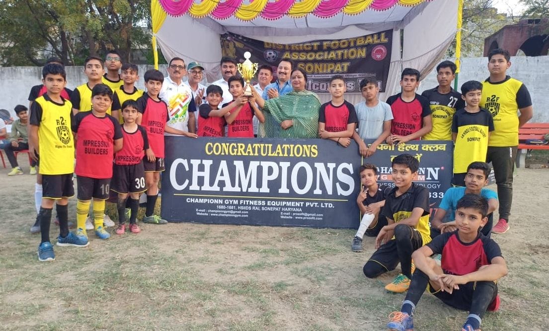 Football: SM Hindu Academy became the winner in junior and sub junior categories