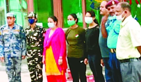 Woman caught with five lakh Nepali currency