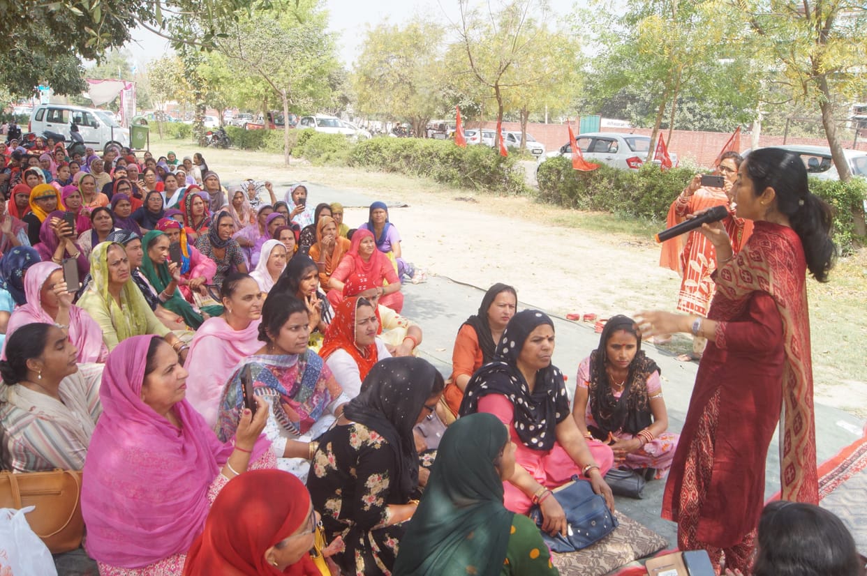 Controversy over the parking of Anganwadi State General Secretary's car, expressed anger, demanded action