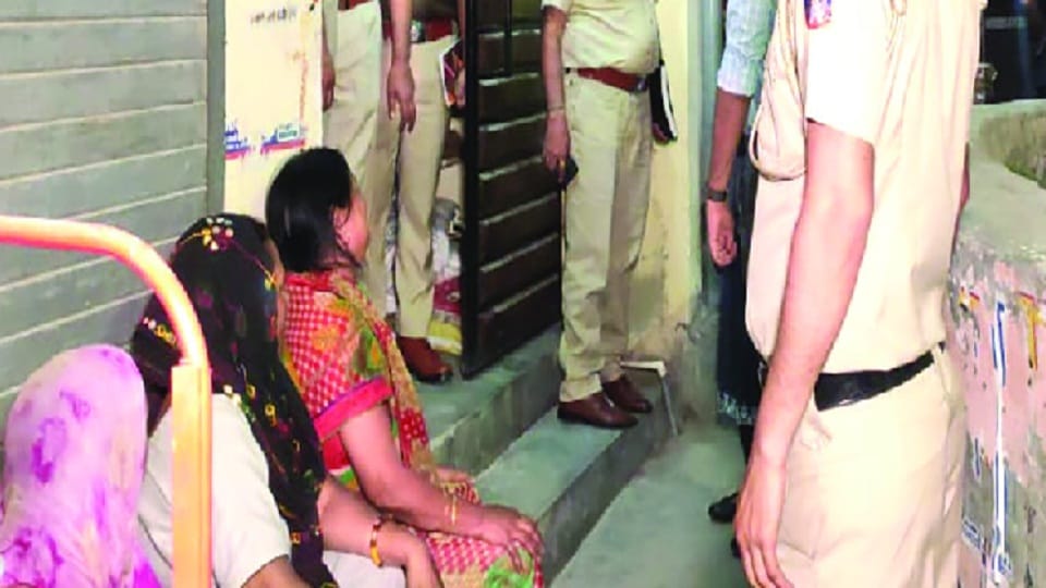 malviya nagar mother Killed Daughter Putting innocent in washing machine kept it in oven