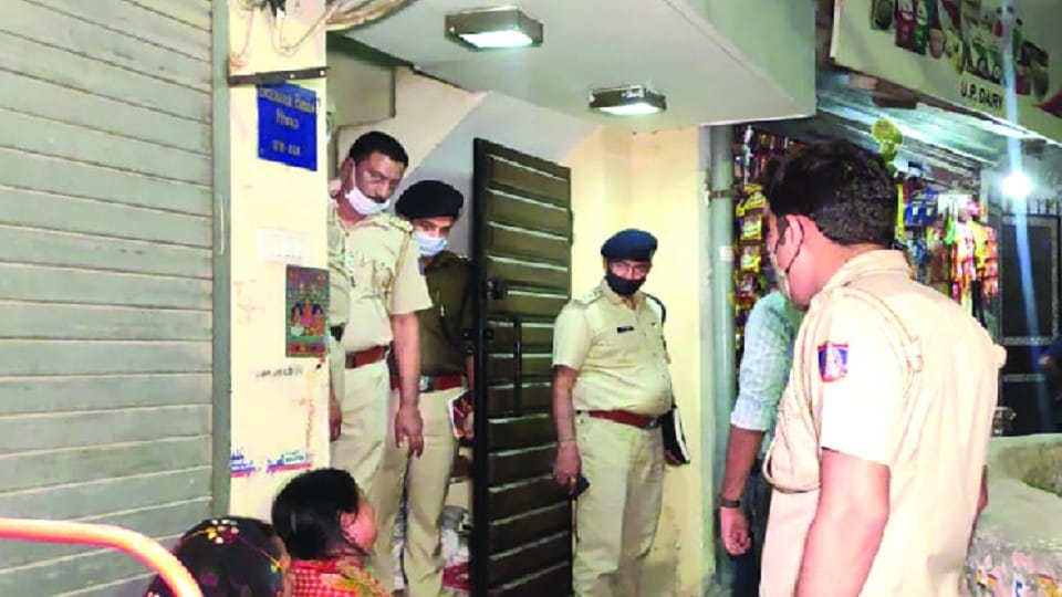 malviya nagar mother Killed Daughter Putting innocent in washing machine kept it in oven