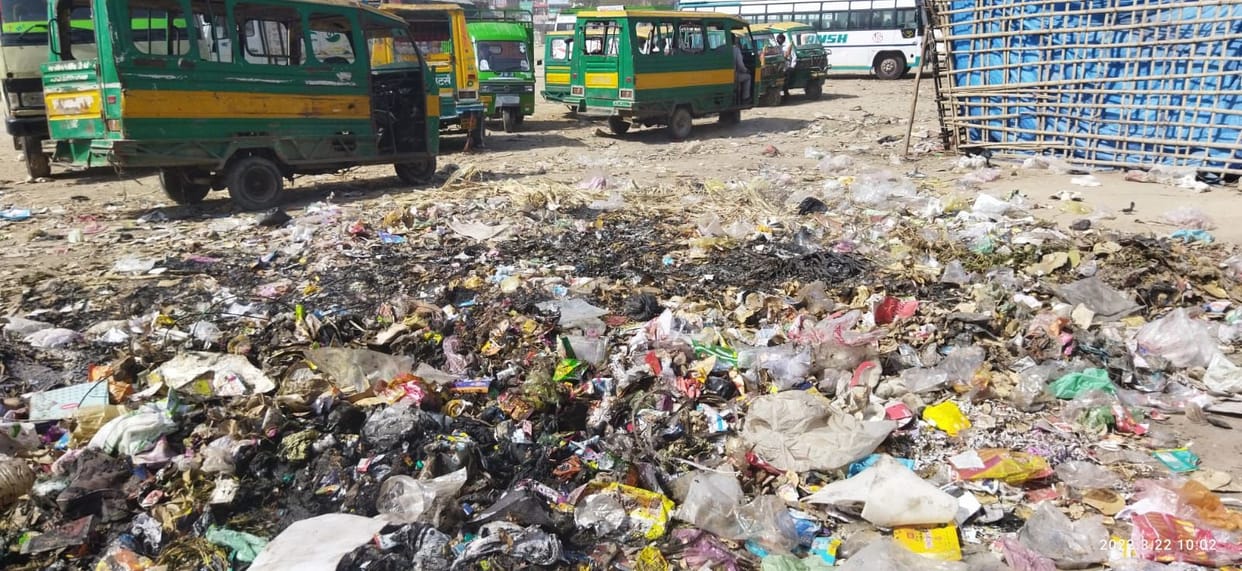 Even after spending three and a half lakhs daily, garbage is not being raised