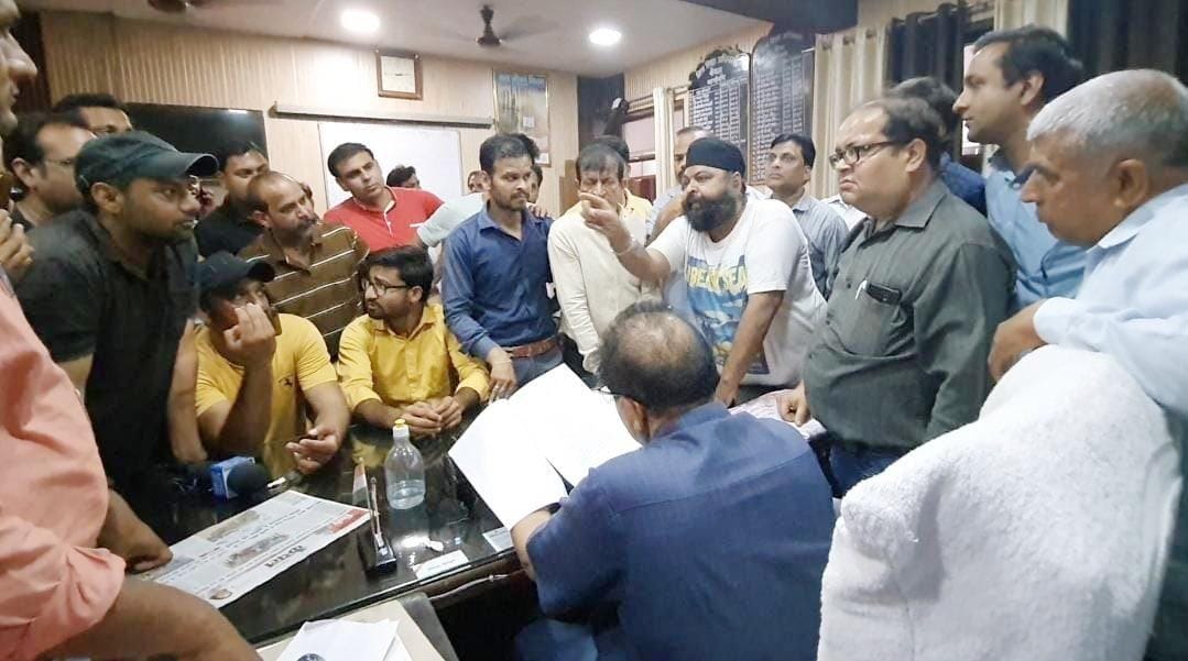 Parents created ruckus in DEO office
