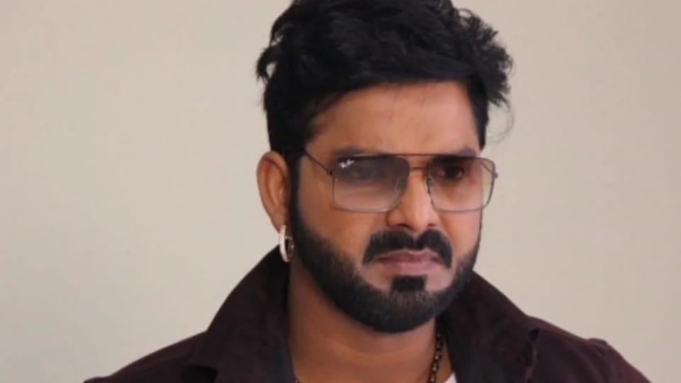 Bhojpuri: Pawan Singh will be seen in a new romantic song with punjabi actress Priyanka Khera the song will release on 3rd april