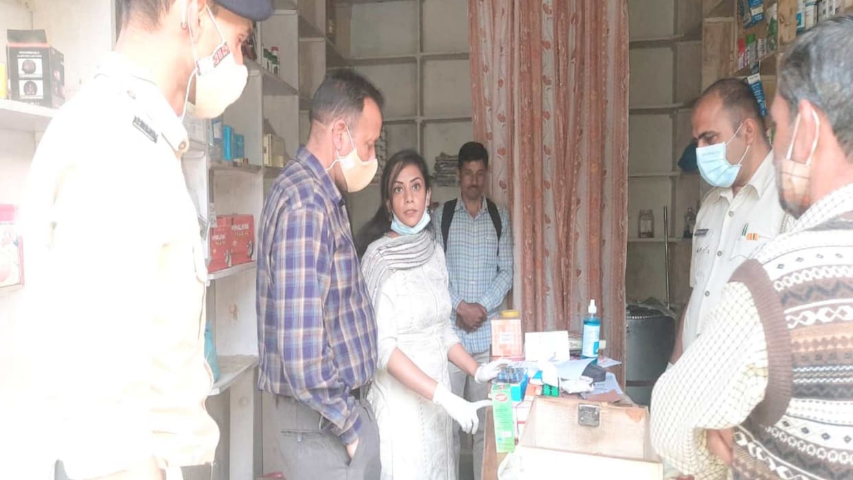 Police raid on private clinic, consignment of banned medicines recovered