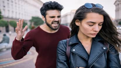 relationship tips five signs that indicate you date wrong person