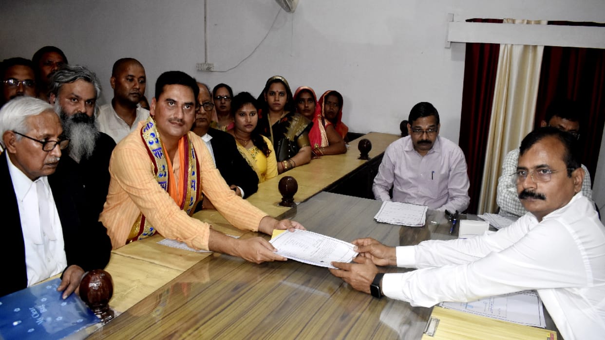 UP MLC elections BJP and SP candidates filed nomination in Gorakhpur