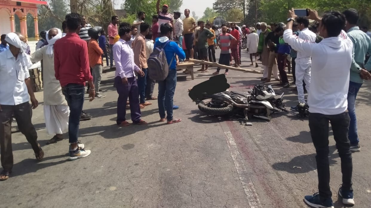 Three died in an accident on Tanda Raebareli national highway in Ambedkarnagar.