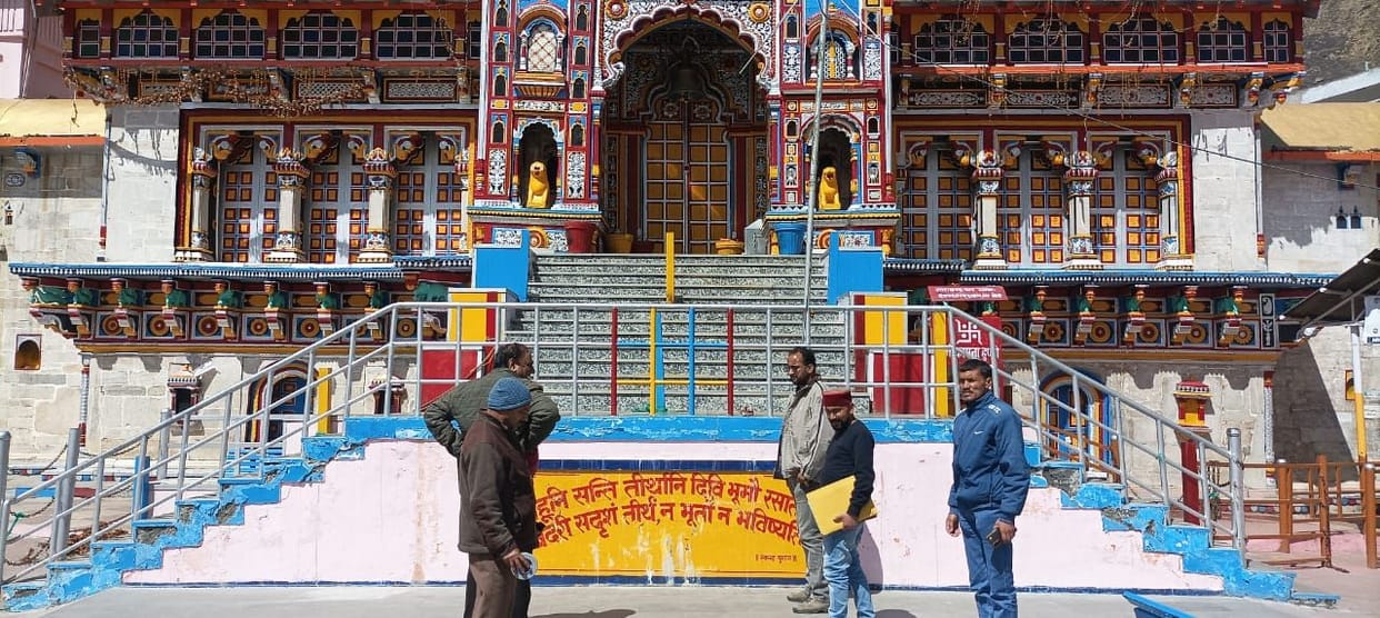 No damage due to snowfall in Badrinath Dham