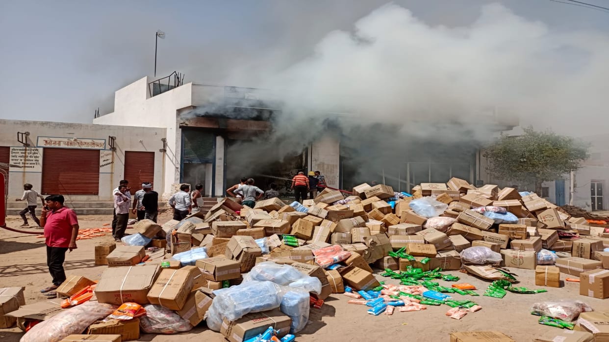 Massive fire caught in warehouse of sanitary napkin and diaper in Bikaner