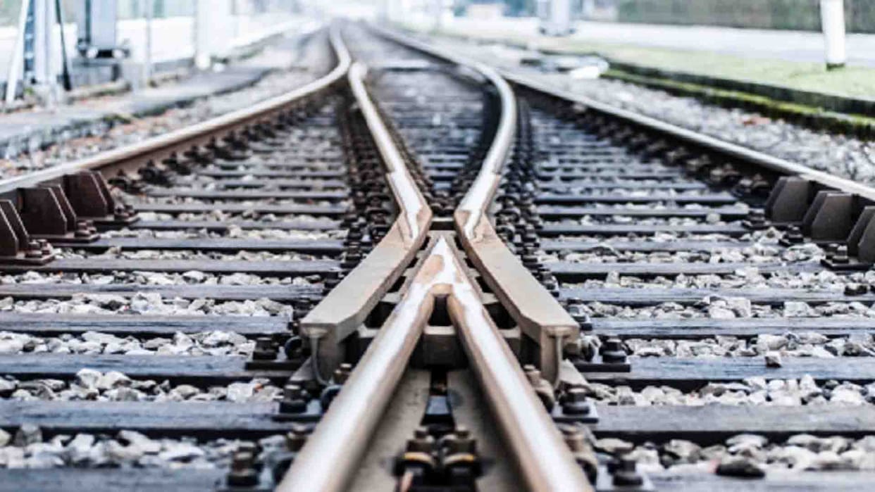 old man committed suicide by jumping in front of the train in farrukhabad