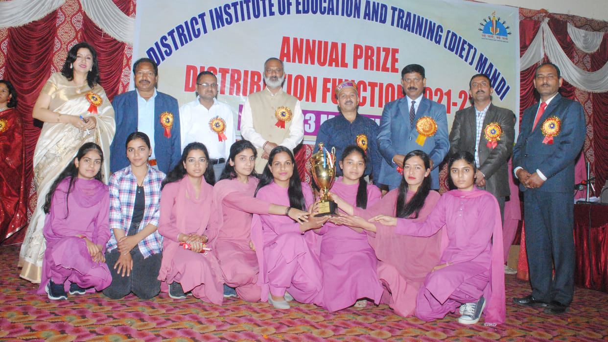 Diet Mandi celebrated the annual award ceremony with gaiety