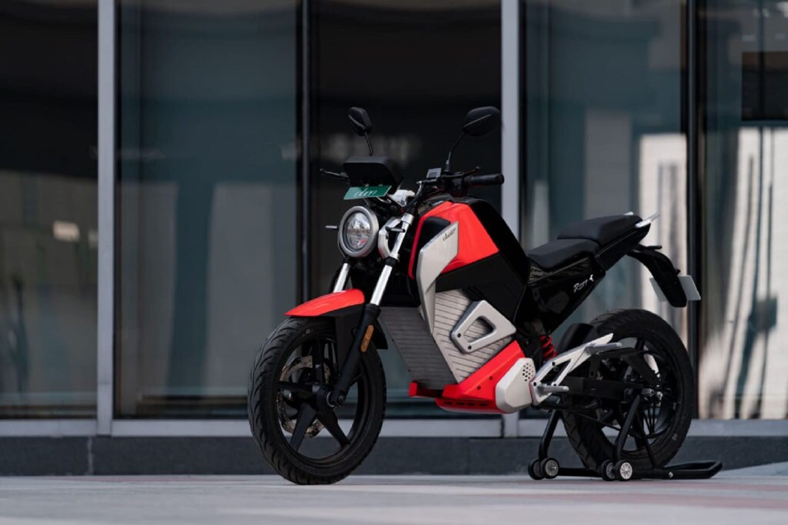 top five electric two wheelers with highest driving range, simple one oben ror ola tork kratos hero vida