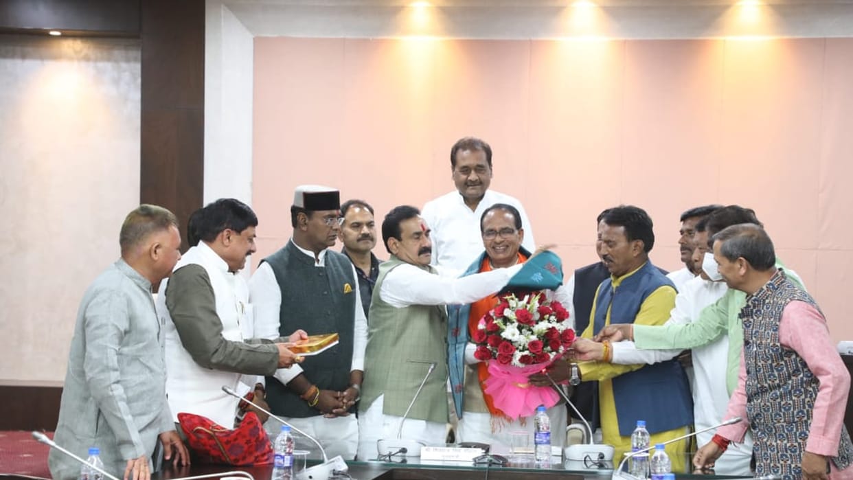 BJP's 2023 mission begins: CM holds meeting with ministers and officials, focussed on better implementation of plans