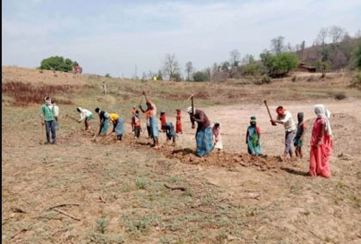 Ajab Gajab news These six villages of UP are on ground but not in paper villagers living life like refugees in sonebhadra