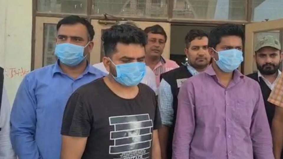 STF arrested three people of paper solver gang