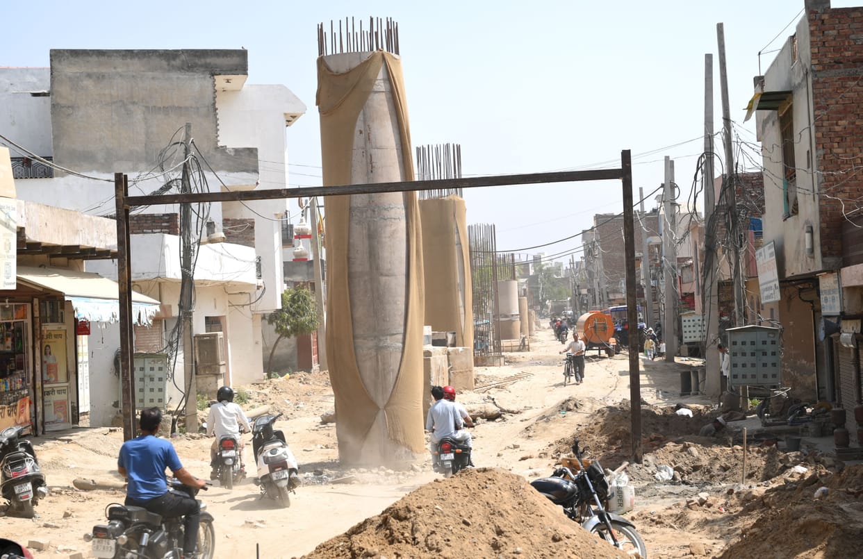 Now one and a half months more wait for the bridge on the railway double gate, the work of the Dinod road bridge slows down