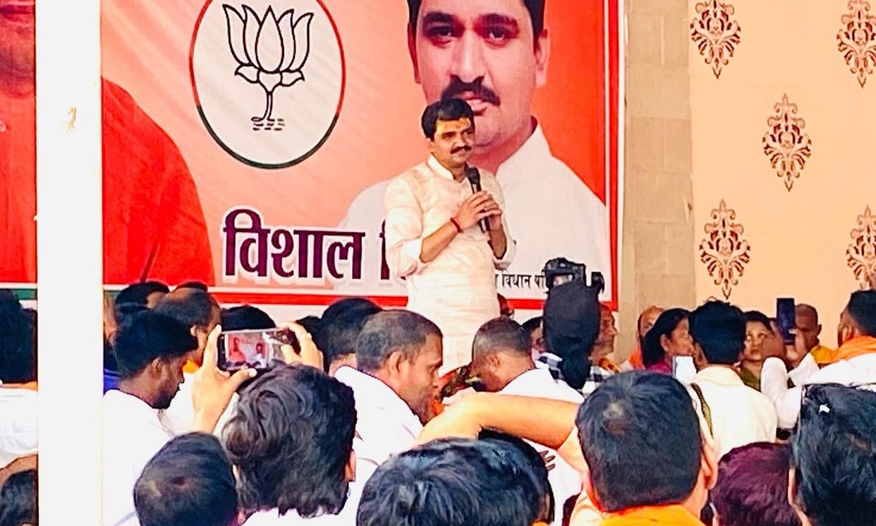 UP MLC Election 2022 big setback for samajwadi party candidate withdrawa nomination in ghazipur after mirzapur vishal singh chanchal