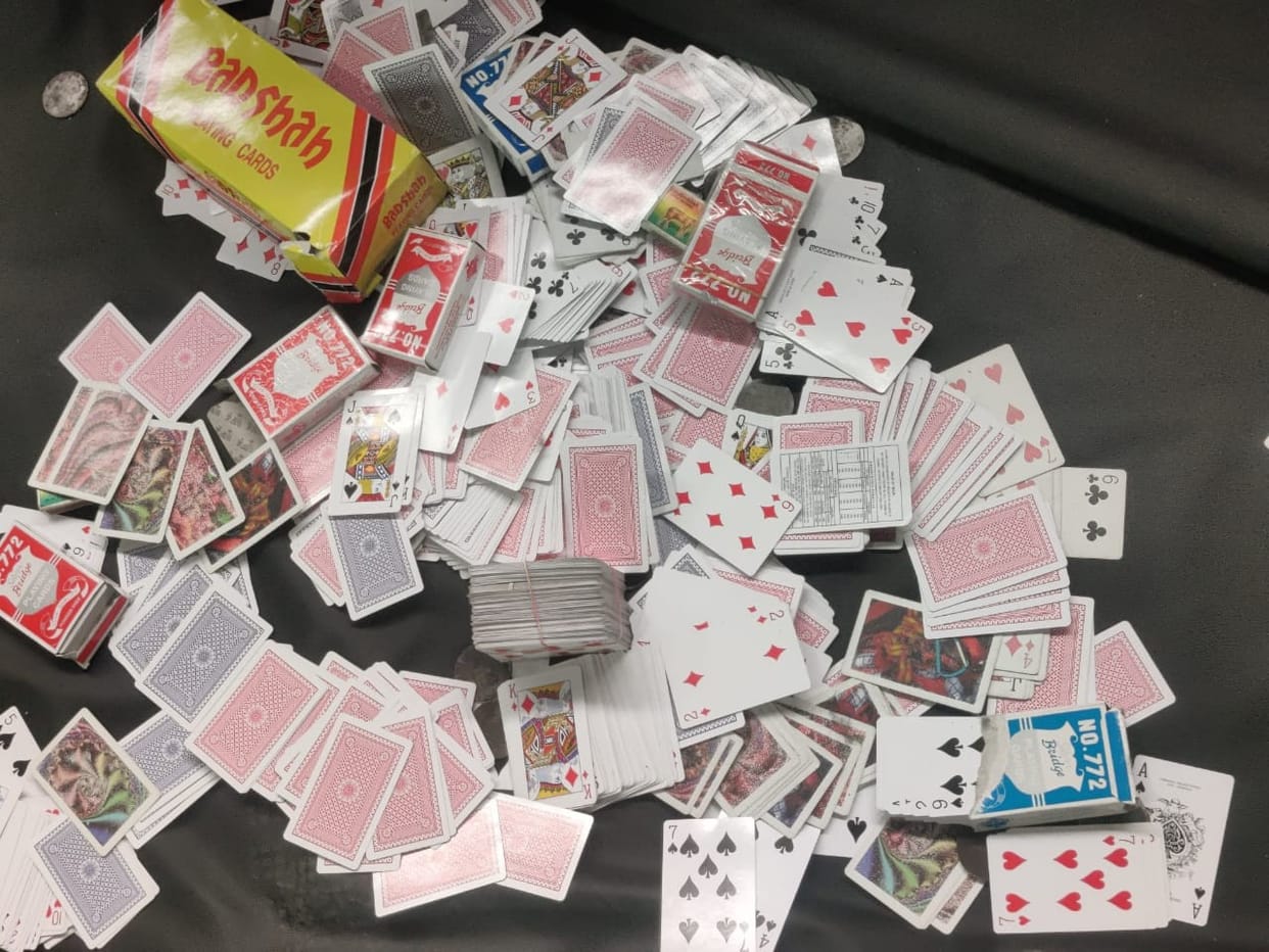 Indore: Gambling was playing on the roof of the house of former councilor's sister, 19 arrested, more than one lakh rupees confiscated