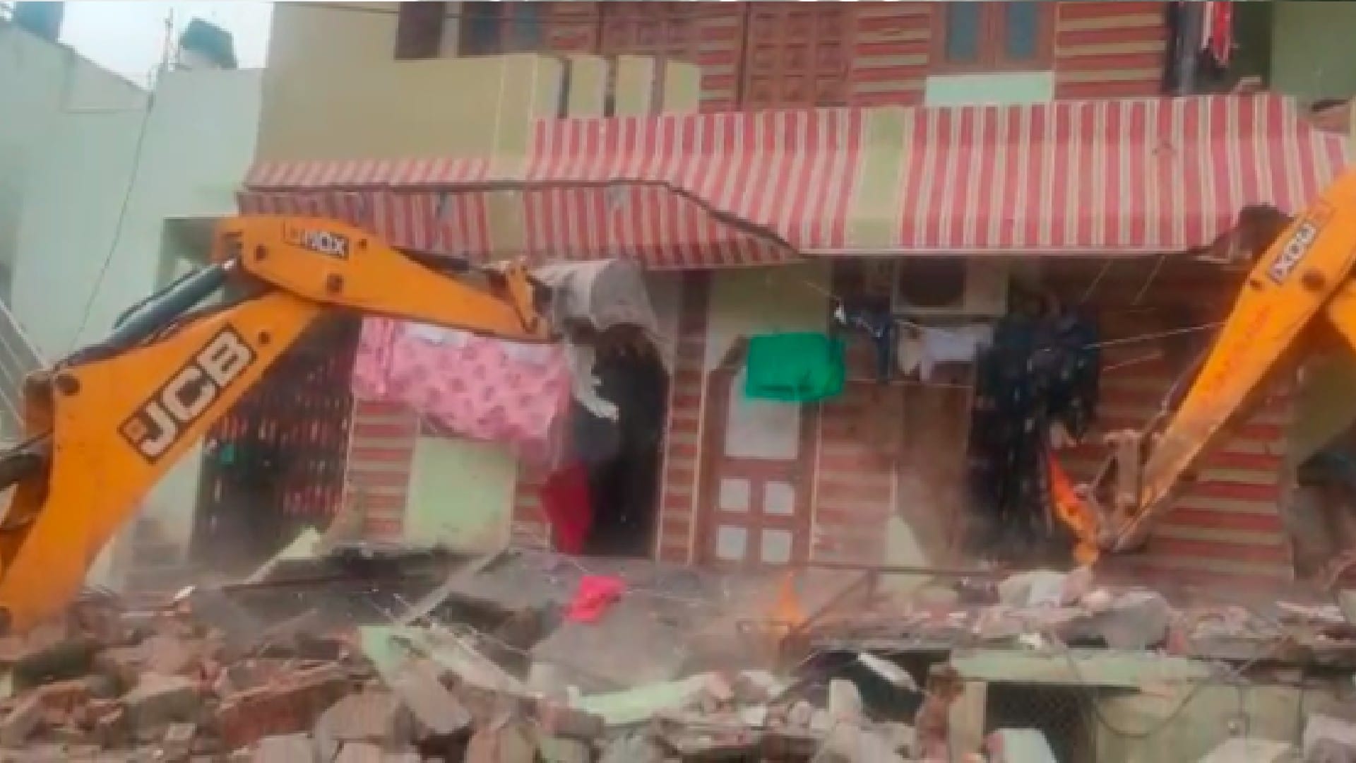 Indore: Bulldozer went to the house of seven people in the Pigdumber dispute, BJP leader's son was murdered